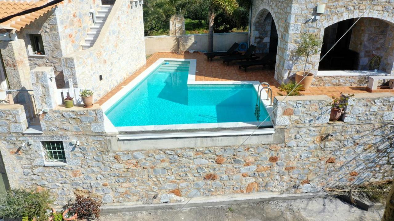 Mani Stone Towers Hotel Kotronion  Bagian luar foto