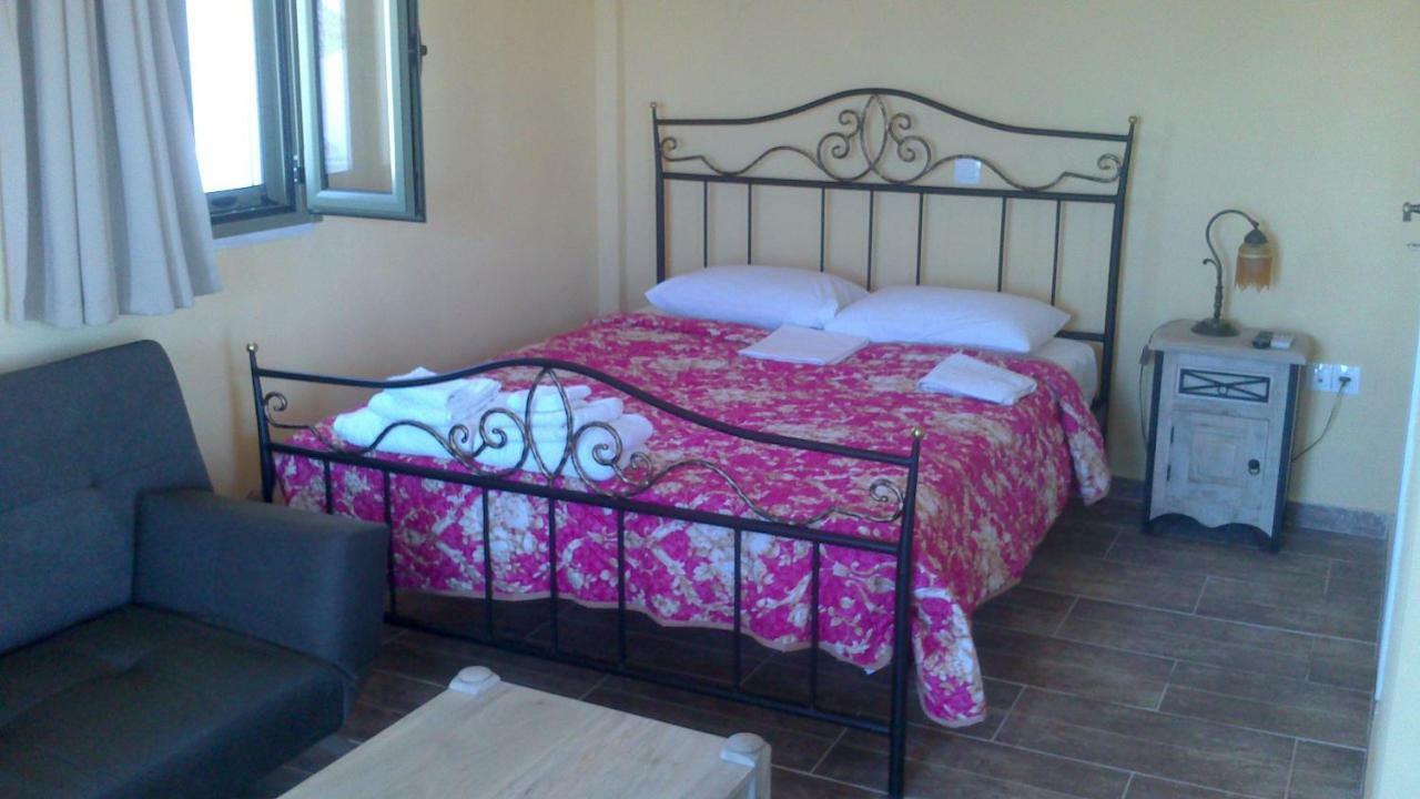 Mani Stone Towers Hotel Kotronion  Bagian luar foto